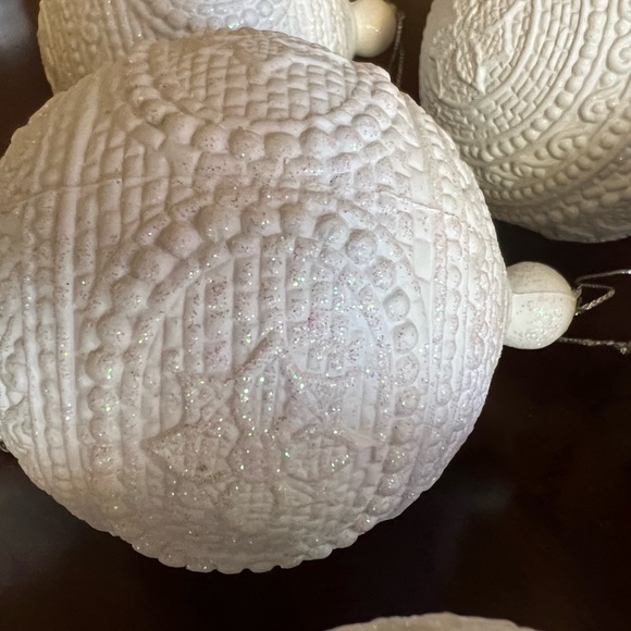 Set of Six White Plastic Textured Glitter Christmas Ornaments - Picture 5 of 10